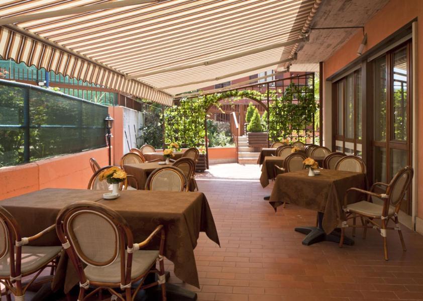 Hotel St. Antony Bardolino Exterior foto